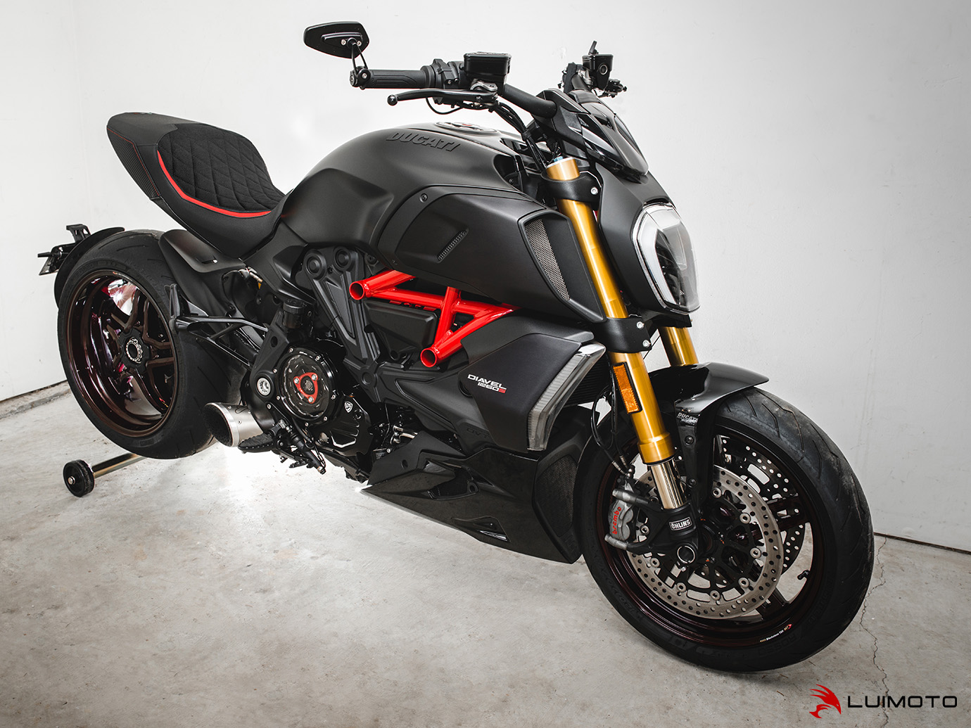 Satulanpäällinen Ducati Diavel 1260 2019-2020 Diamond Sport Edition Matalalle Satulalle - Luimoto