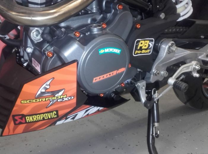 Moottorinpulttisarja Alumiinia KTM 125 Duke 2011->, RC 125 2015-> - Pro-Bolt