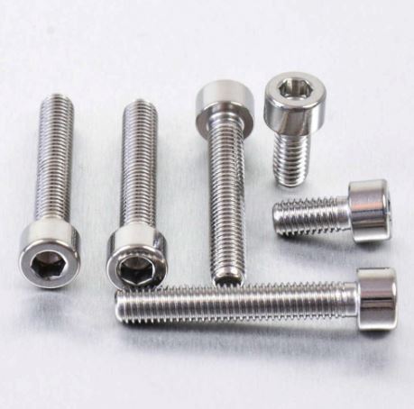 Tankinkorkinpulttisarja Triumph Daytona 955i 1999-2001, 2004-2005 Ruostumatonta Terästä - Pro-Bolt