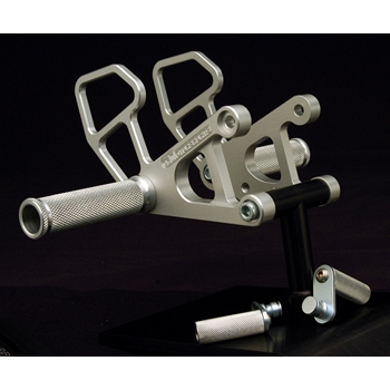 Jalkatappisarja Aprilia RSV / R Factory 2004-2009, Tuono 2006-2010 - Woodcraft
